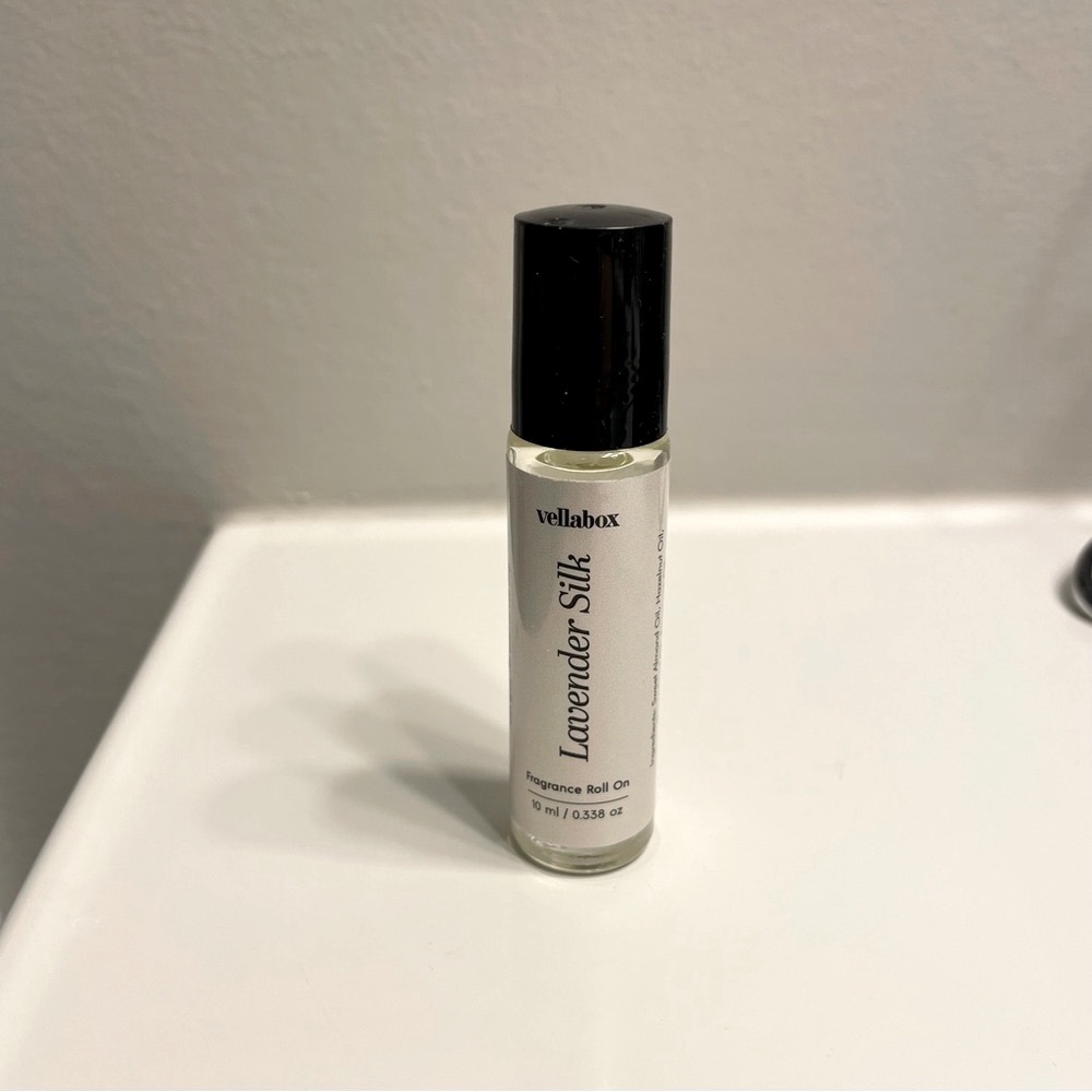 Lavender Silk Fragrance Roll-On Oil - Black Cap